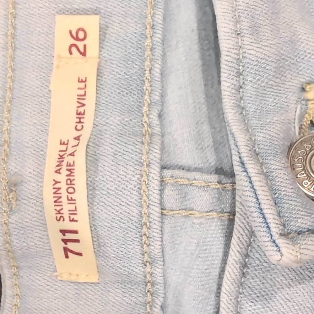 Levi's 711 Amilly Ankle Light Wash Studded Jeans Size 26 - Picture 9 of 12